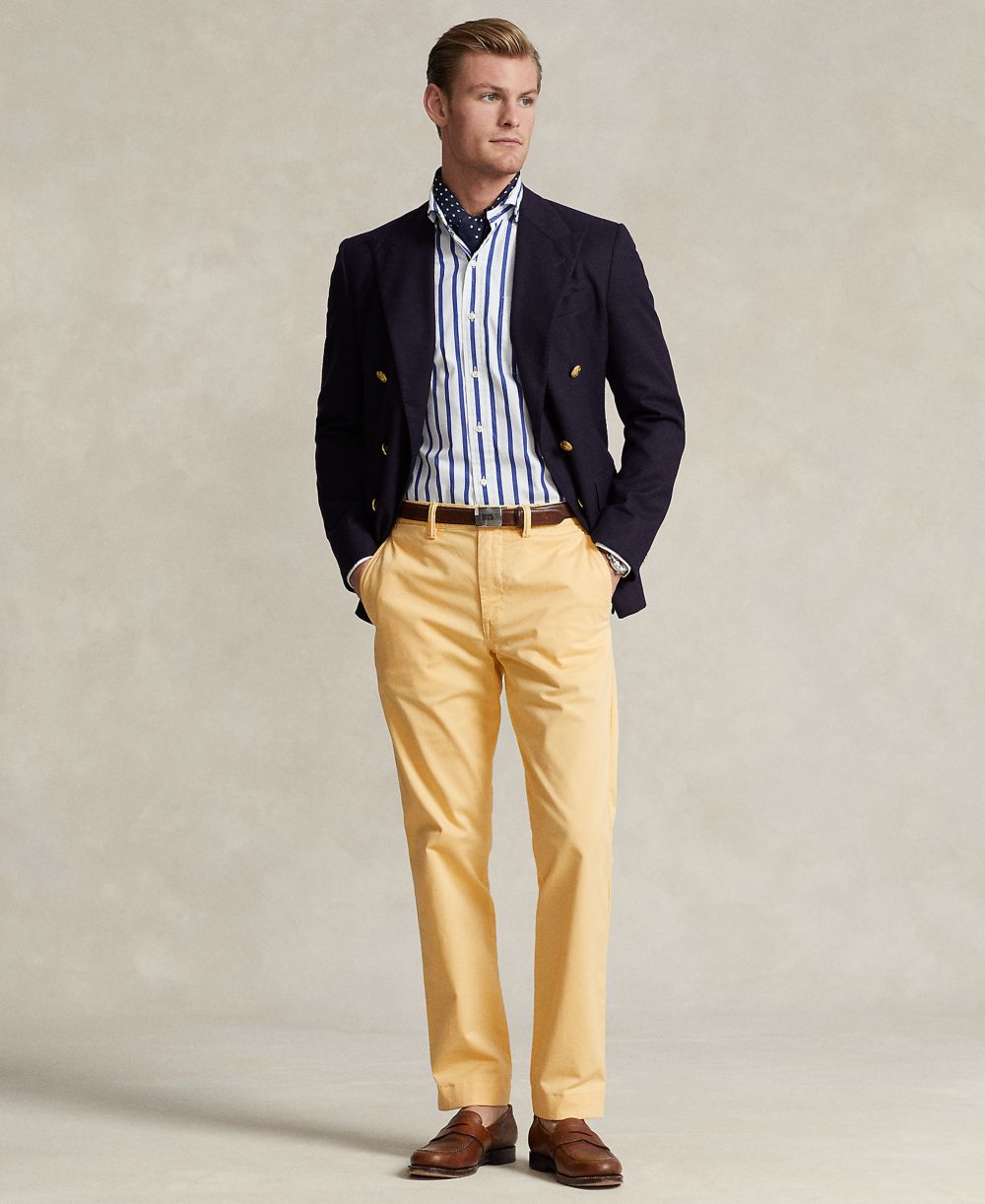 Men's Straight-Fit Washed Stretch Chino Pants
