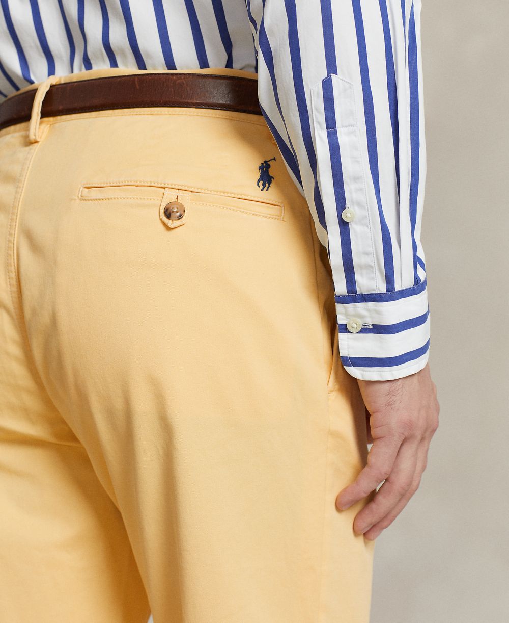 Men's Straight-Fit Washed Stretch Chino Pants