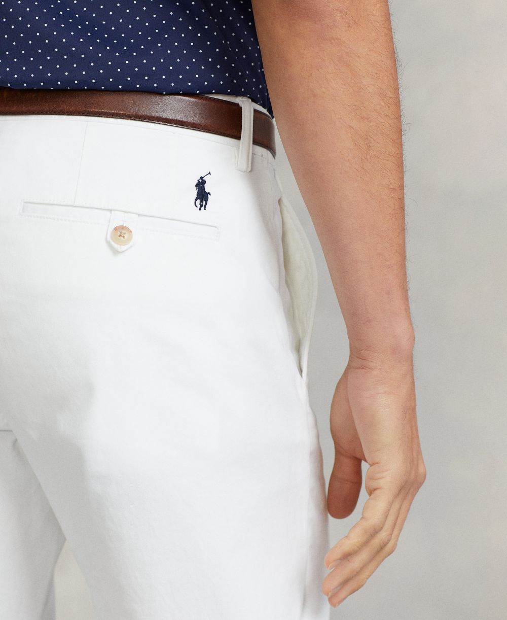 Men's Straight-Fit Washed Stretch Chino Pants