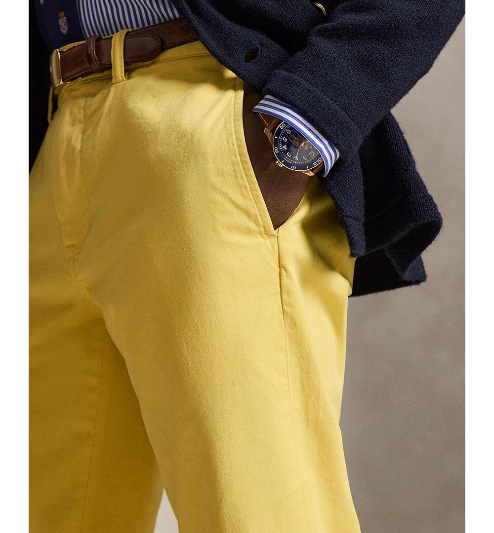 Men's Straight-Fit Stretch Chino Pants