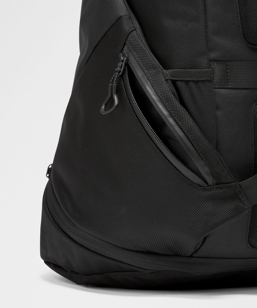 Daily Dispatch Backpack 28L Black