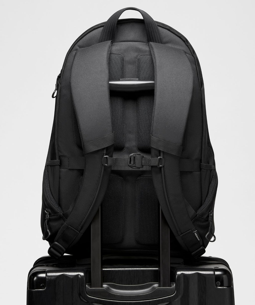 Daily Dispatch Backpack 28L Black