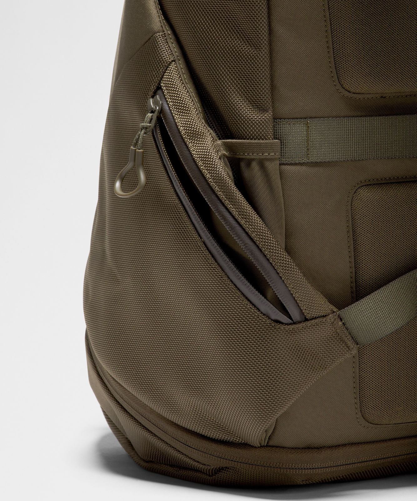 Daily Dispatch Backpack 28L Olive Brown