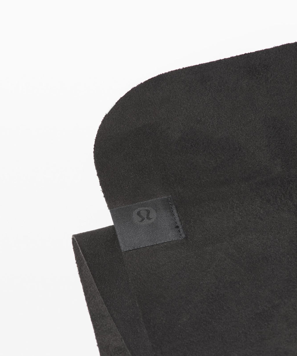 The (Small) Towel Black