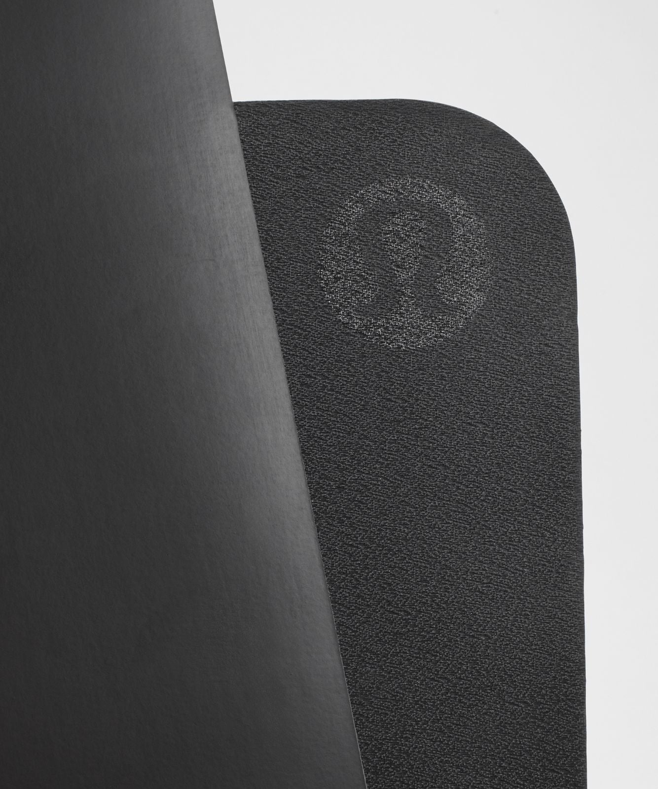 The Mat 5mm *Made With FSC™ Certified Rubber Black/White/Black