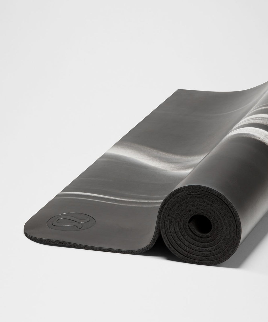 The Mat 5mm *Made With FSC™ Certified Rubber Black/White/Black