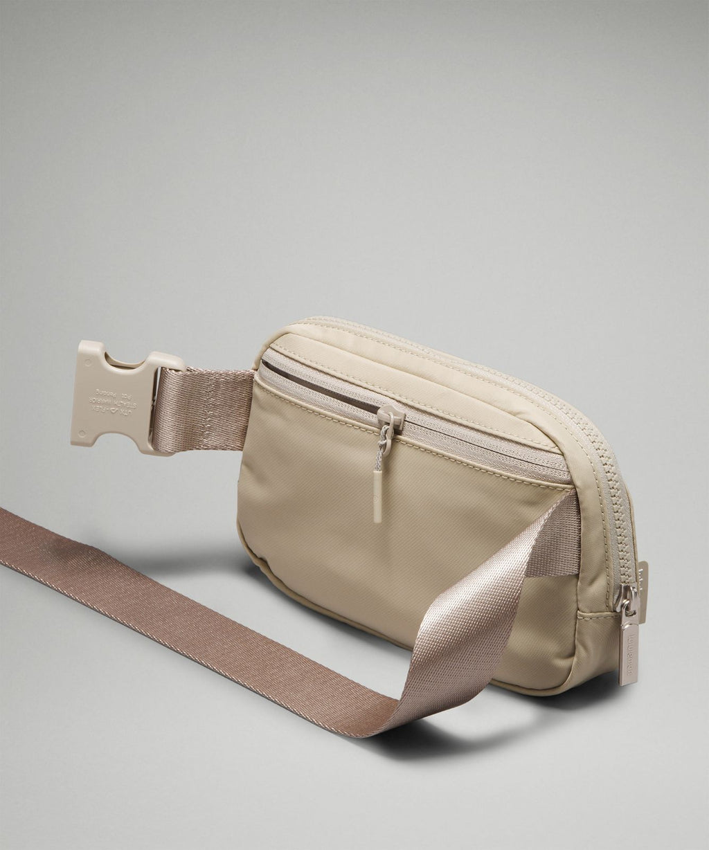 Everywhere Belt Bag 1L Raw Linen