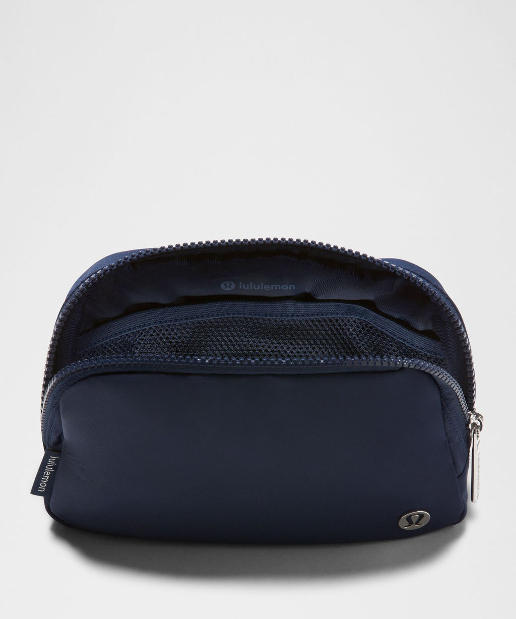 Everywhere Belt Bag 1L Club Blue/Silver