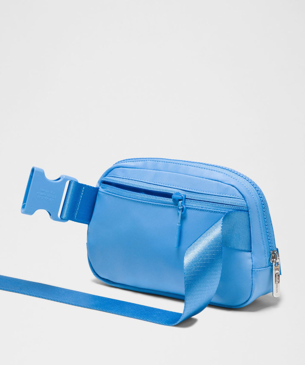 Everywhere Belt Bag 1L Ocean Wave/Silver