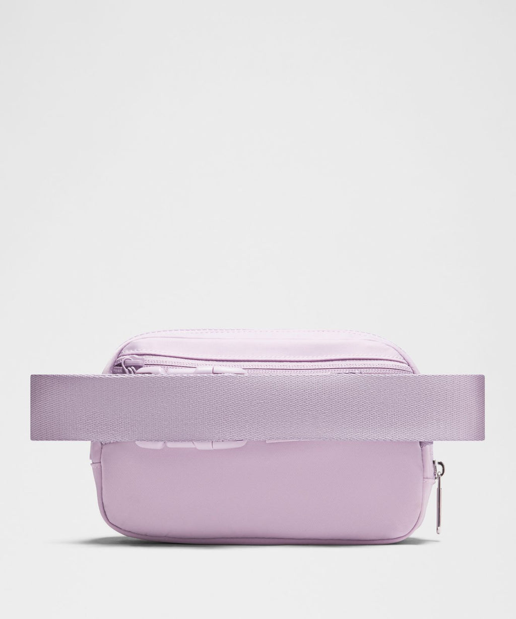 Everywhere Belt Bag 1L Lilac Play/Silver