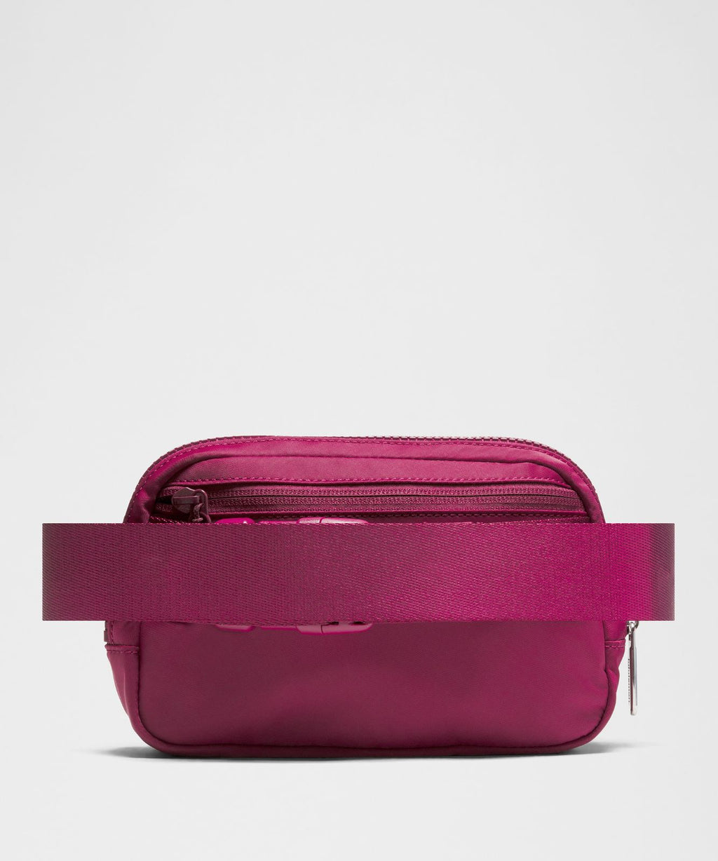 Everywhere Belt Bag 1L Raspberry Rave/Silver