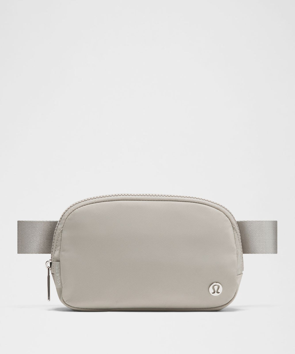 Everywhere Belt Bag 1L Hailstone Grey/Silver