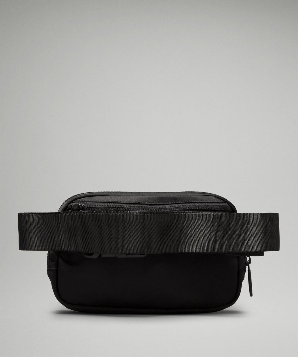 Everywhere Belt Bag 1L Black/Black
