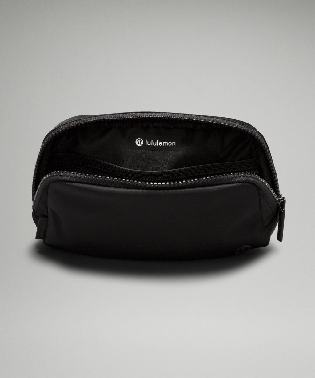Everywhere Belt Bag 1L Black/Black