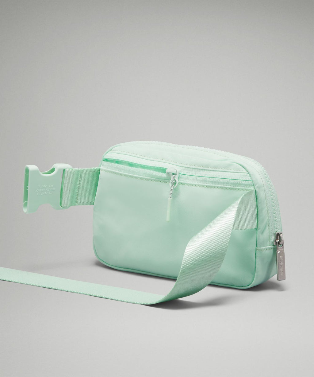 Everywhere Belt Bag 1L Mint Moment