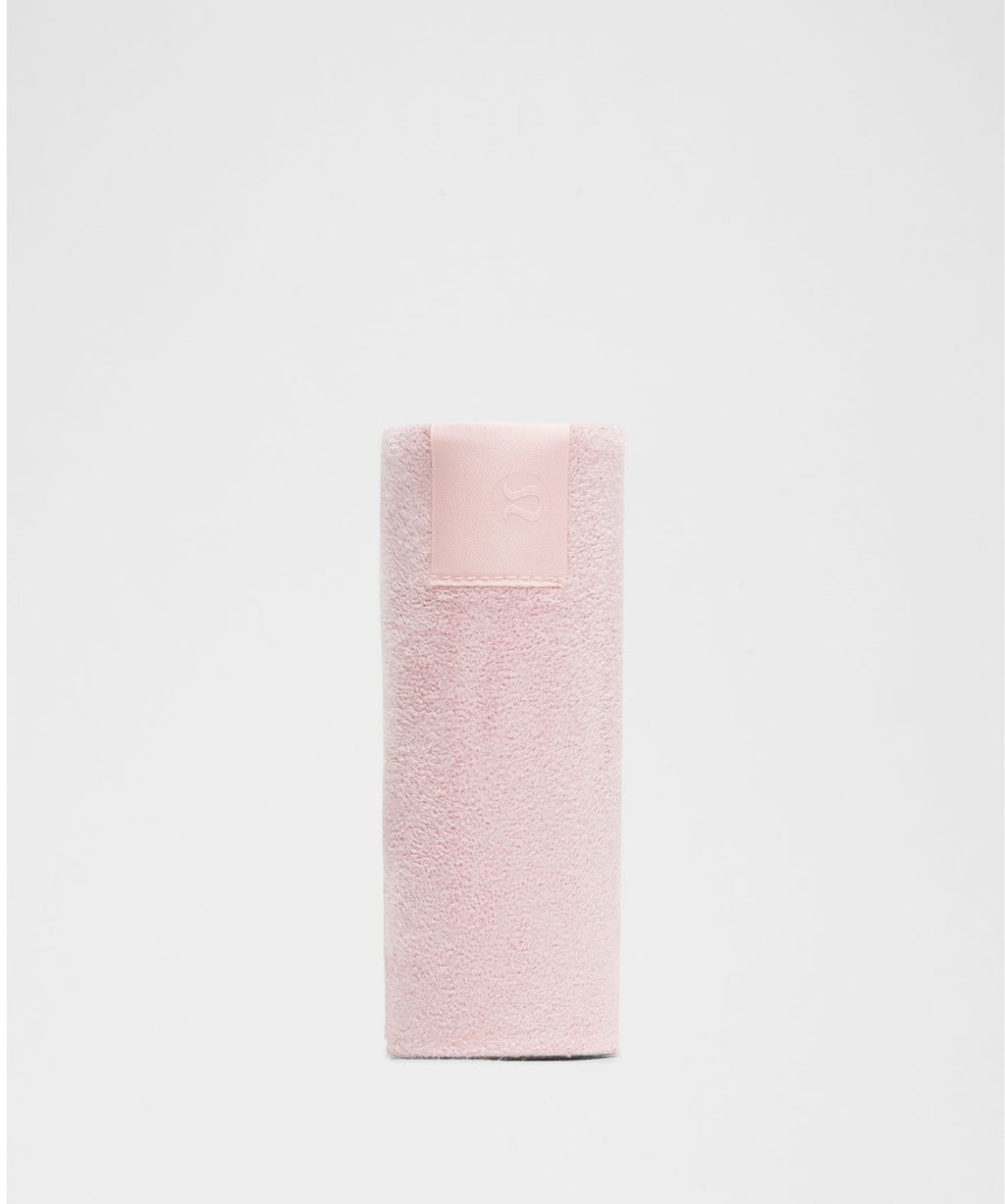 The (Small) Towel Porcelain Pink