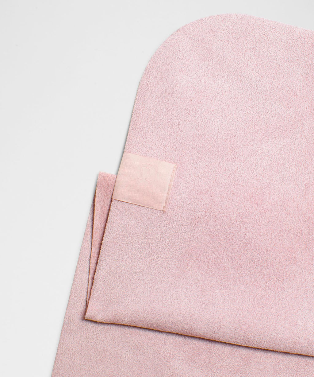 The (Small) Towel Porcelain Pink