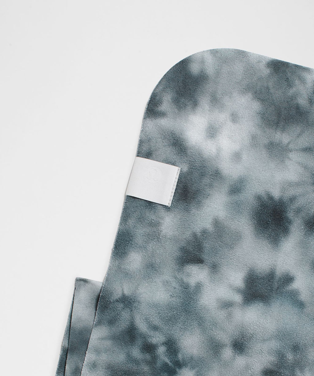The Towel Meadow Haze Grey Multi
