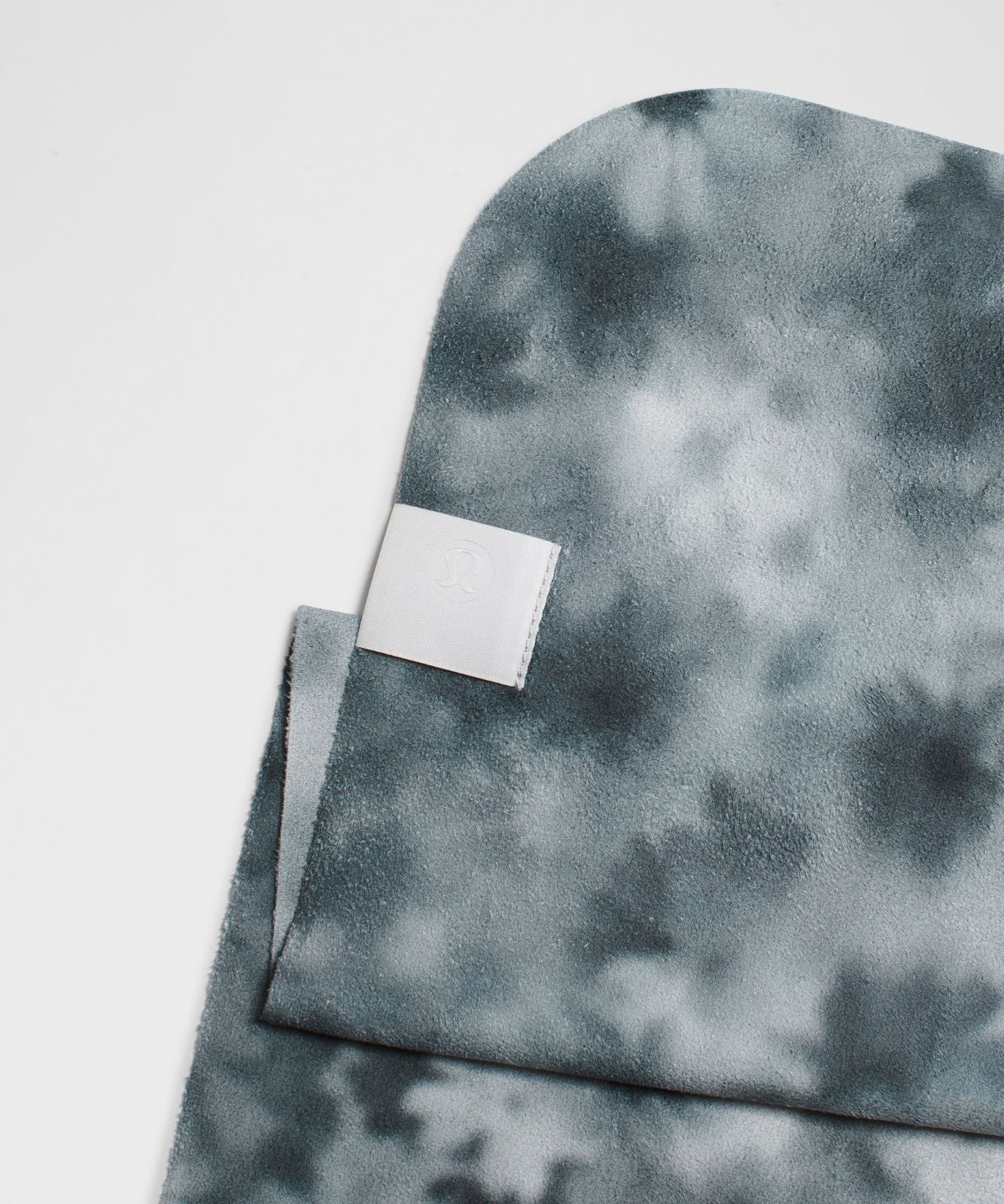 The (Small) Towel Meadow Haze Mini Grey Multi