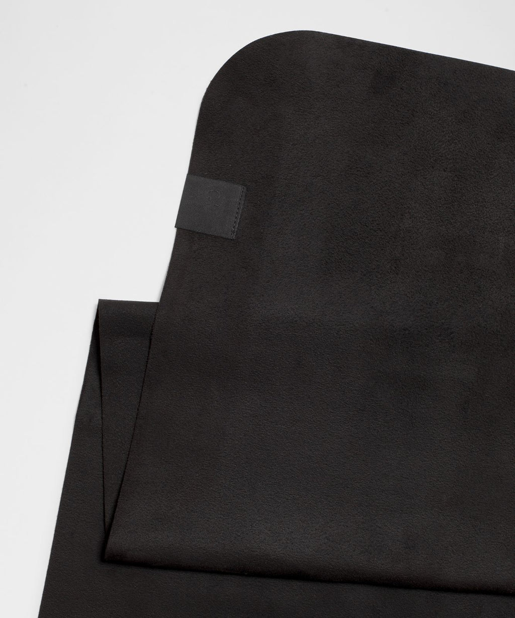 The Towel Black