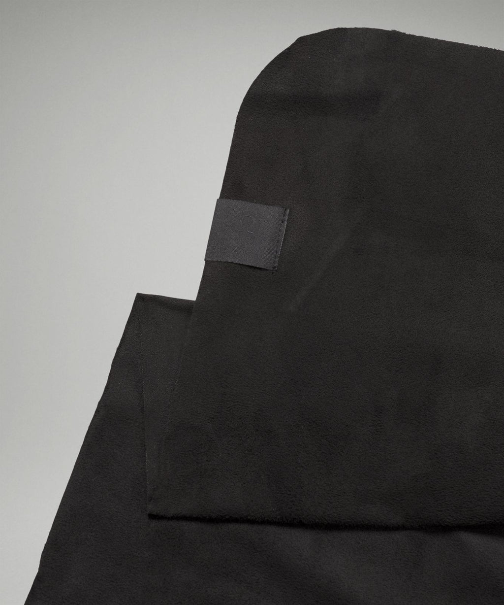 The Towel Black