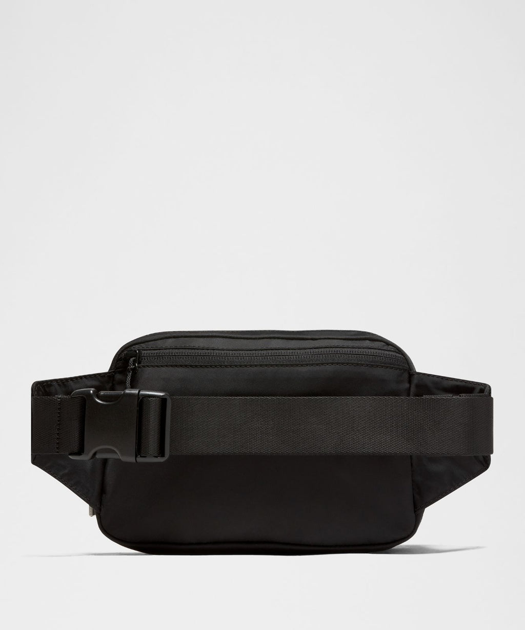 Everywhere Belt Bag Large 2L Black