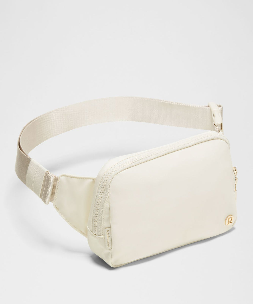 Everywhere Belt Bag Large 2L Light Ivory