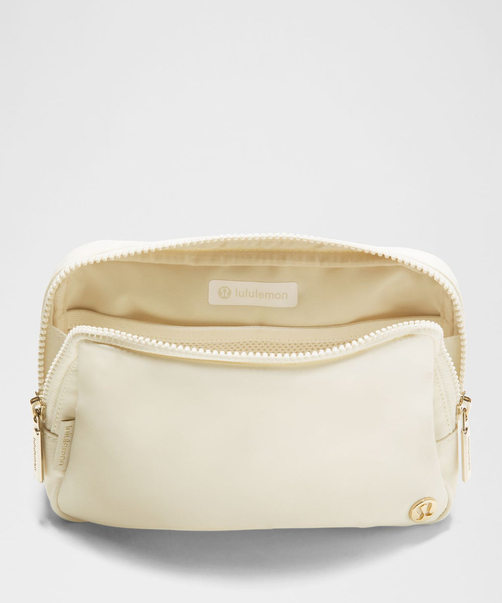 Everywhere Belt Bag Large 2L Light Ivory
