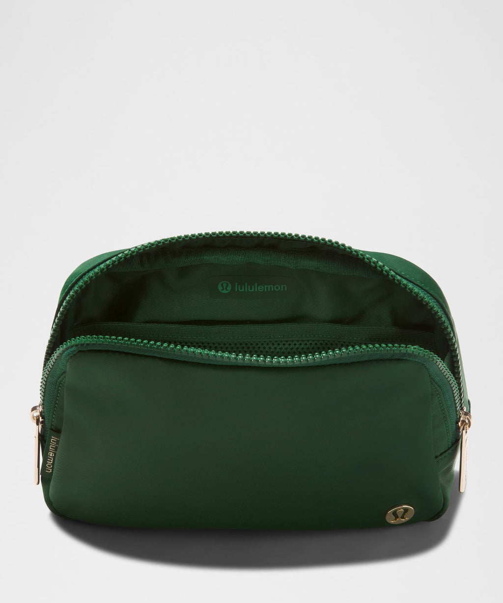Everywhere Belt Bag Large 2L Ivy Grove/Gold