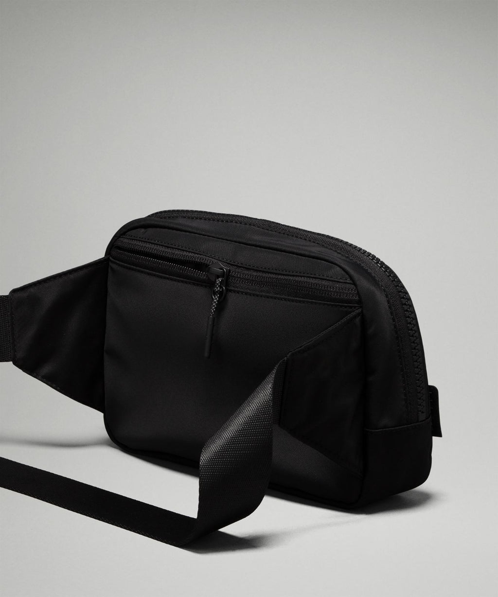 Everywhere Belt Bag Large 2L Black/Black