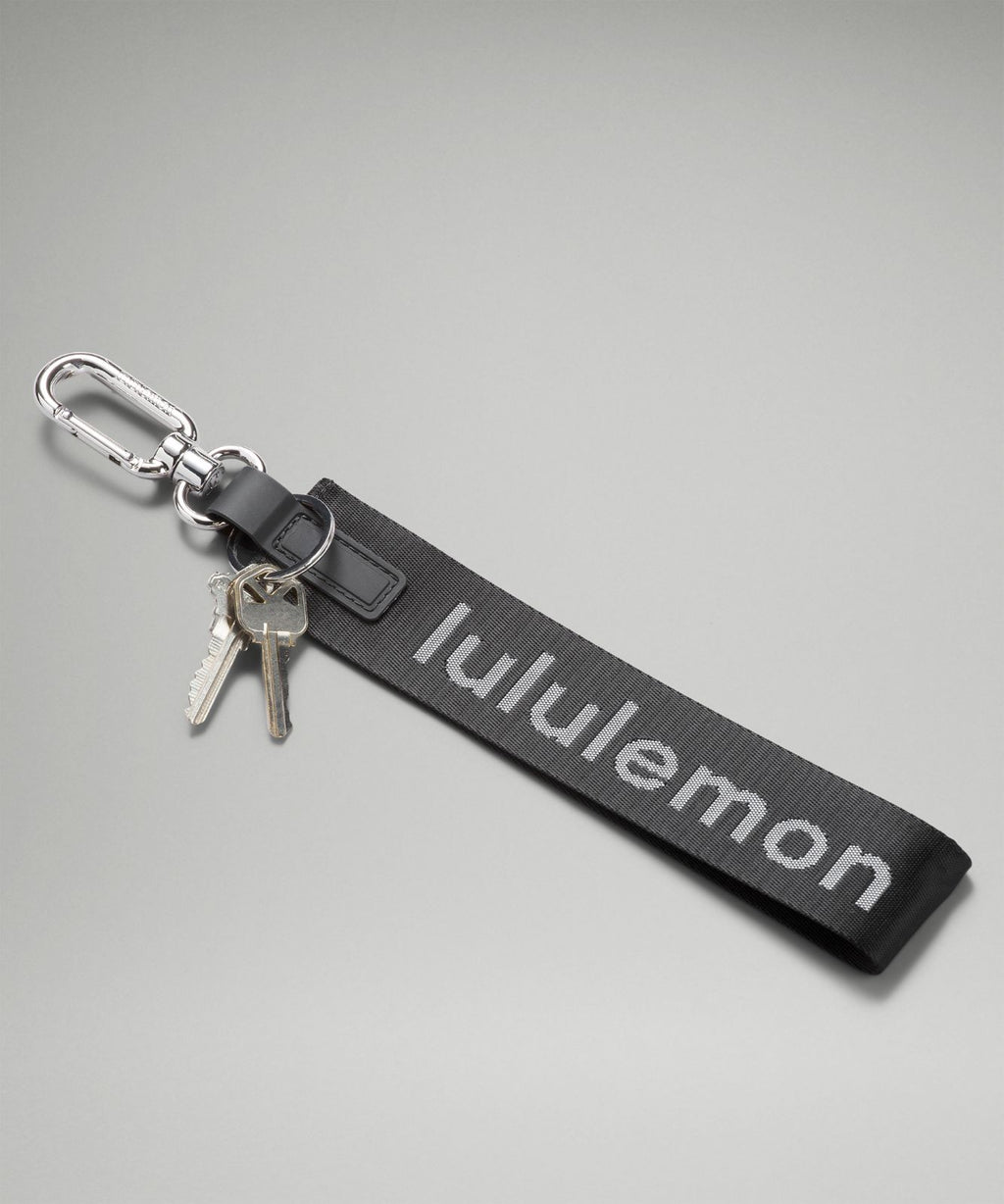 Never Lost Keychain Black/White