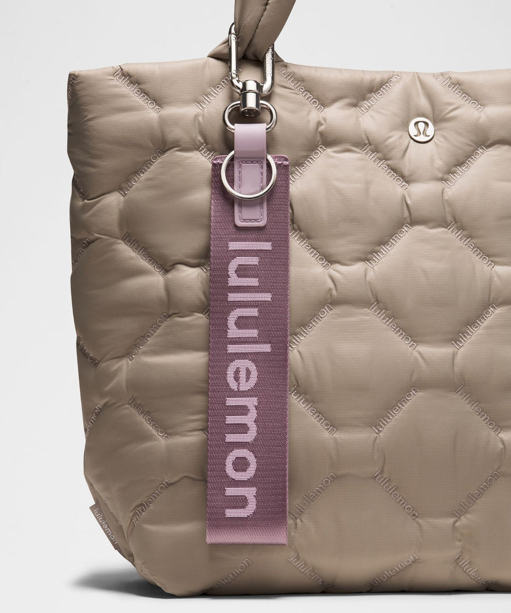 Never Lost Keychain Lotus Lavender/Lilac Play/Silver