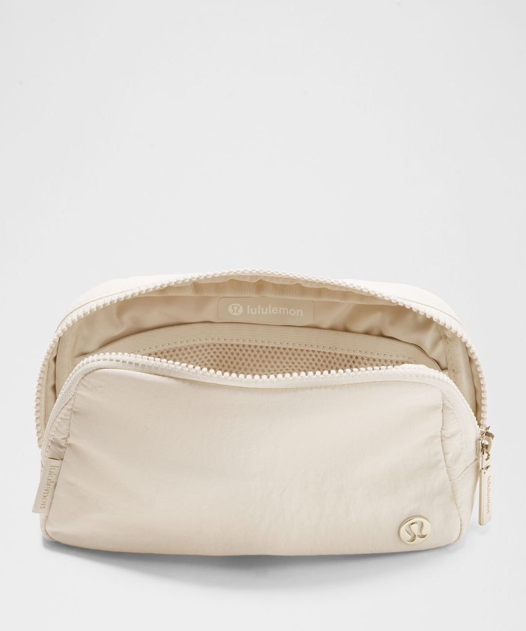 Everywhere Belt Bag 1L Light Ivory