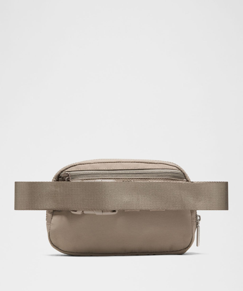 Everywhere Belt Bag 1L Warm Ash Grey