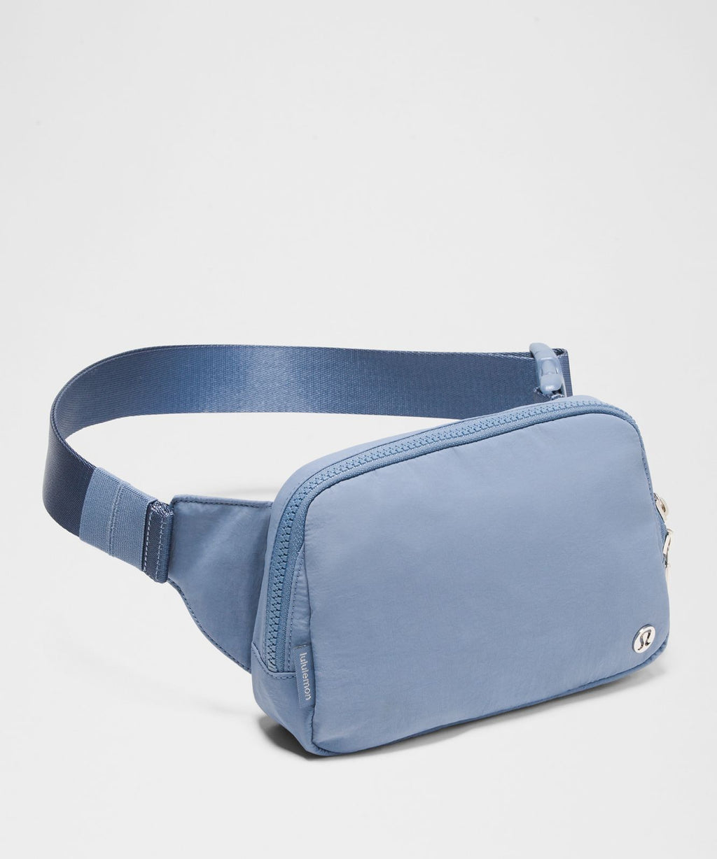 Everywhere Belt Bag Large 2L Washed Denim