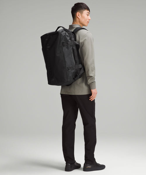 2-in-1 Travel Duffle Backpack 45L Black/Detours Welcome Emboss Black
