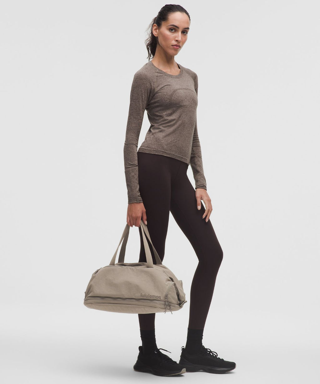 3-in-1 Gym Duffle Bag 30L Warm Ash Grey/Sheer Oak