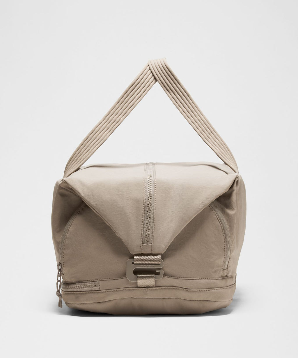 3-in-1 Gym Duffle Bag 30L Warm Ash Grey/Sheer Oak