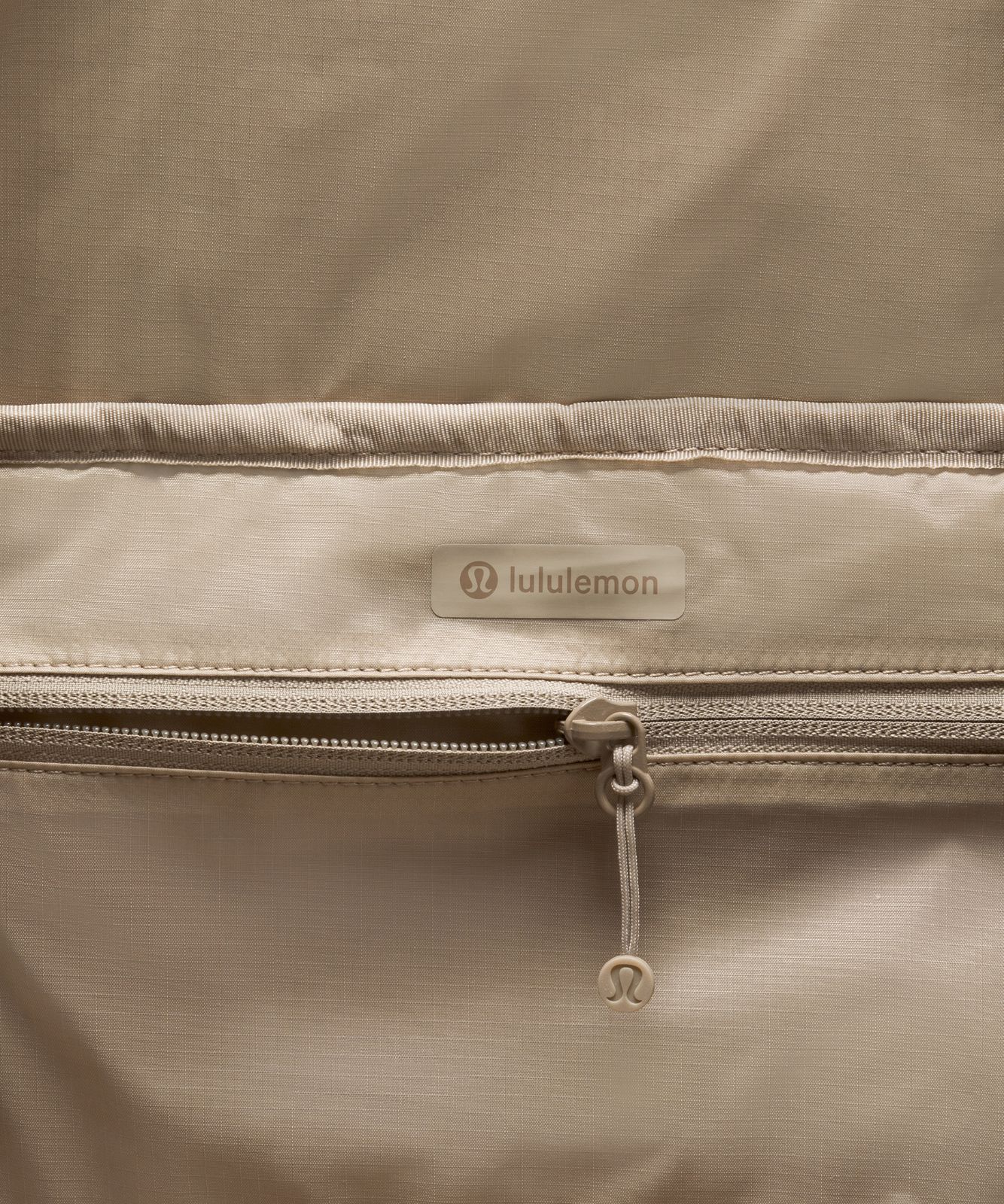 3-in-1 Gym Duffle Bag 30L Warm Ash Grey/Sheer Oak