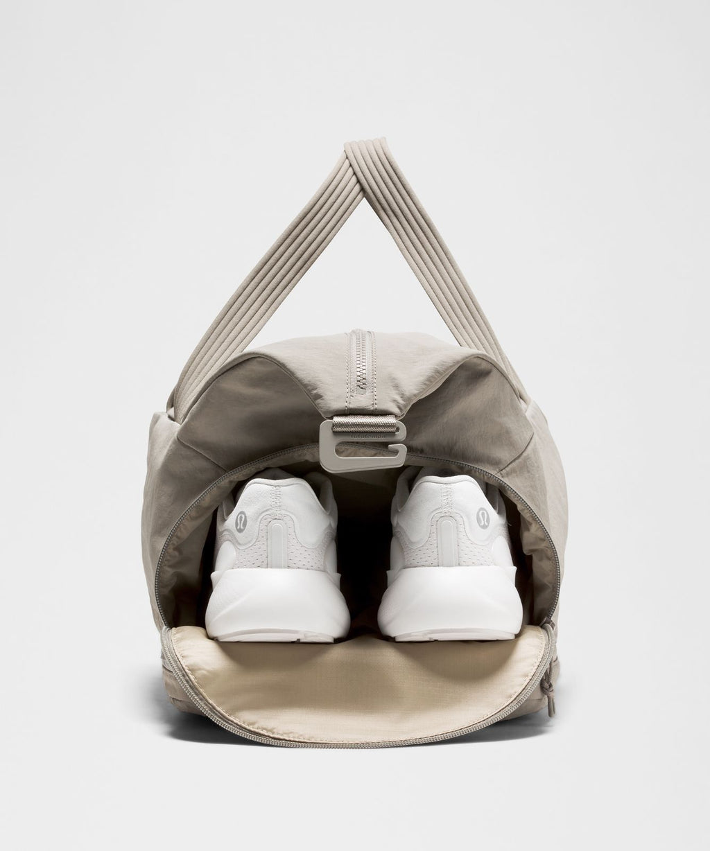 3-in-1 Gym Duffle Bag 30L Warm Ash Grey/Sheer Oak