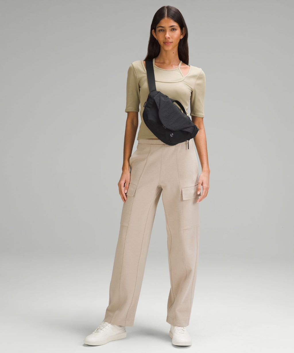 Curved Crossbody Bag 3L Black