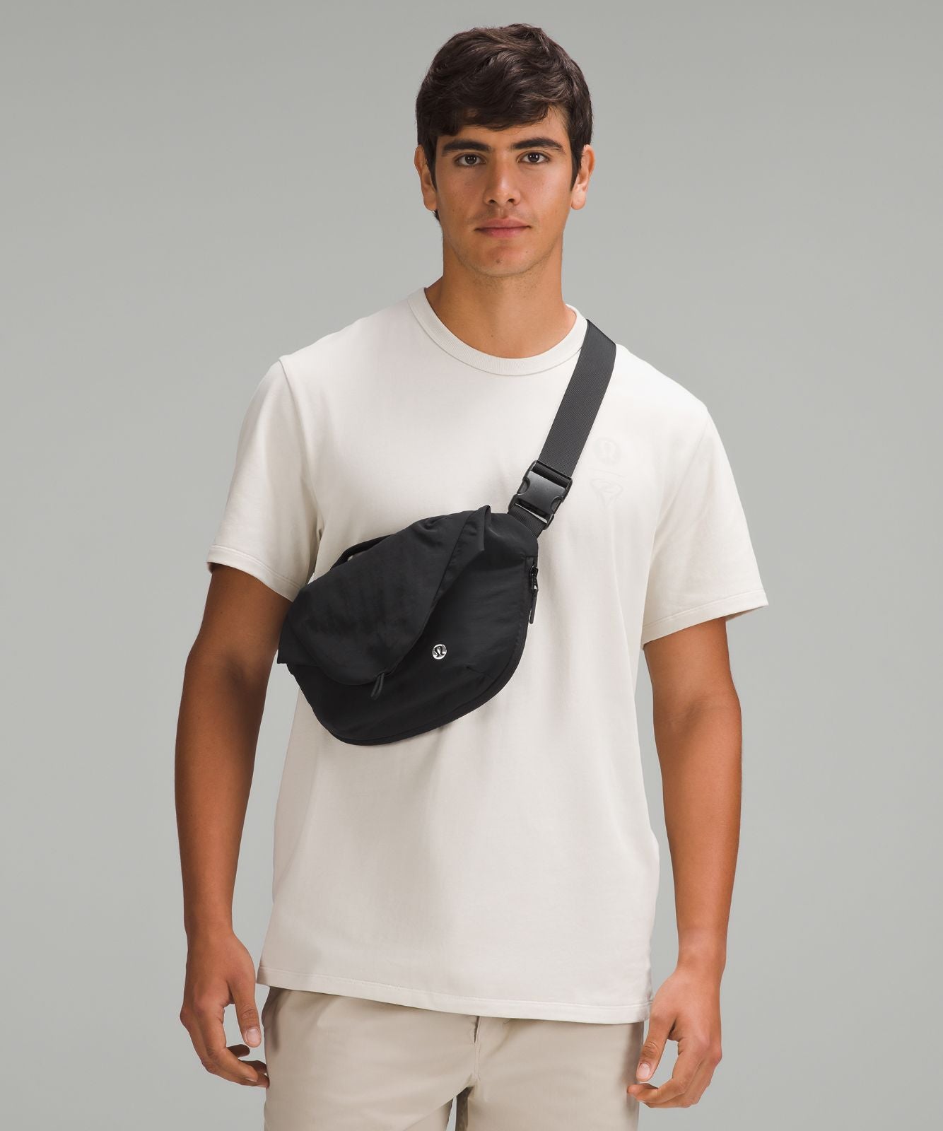 Curved Crossbody Bag 3L Black