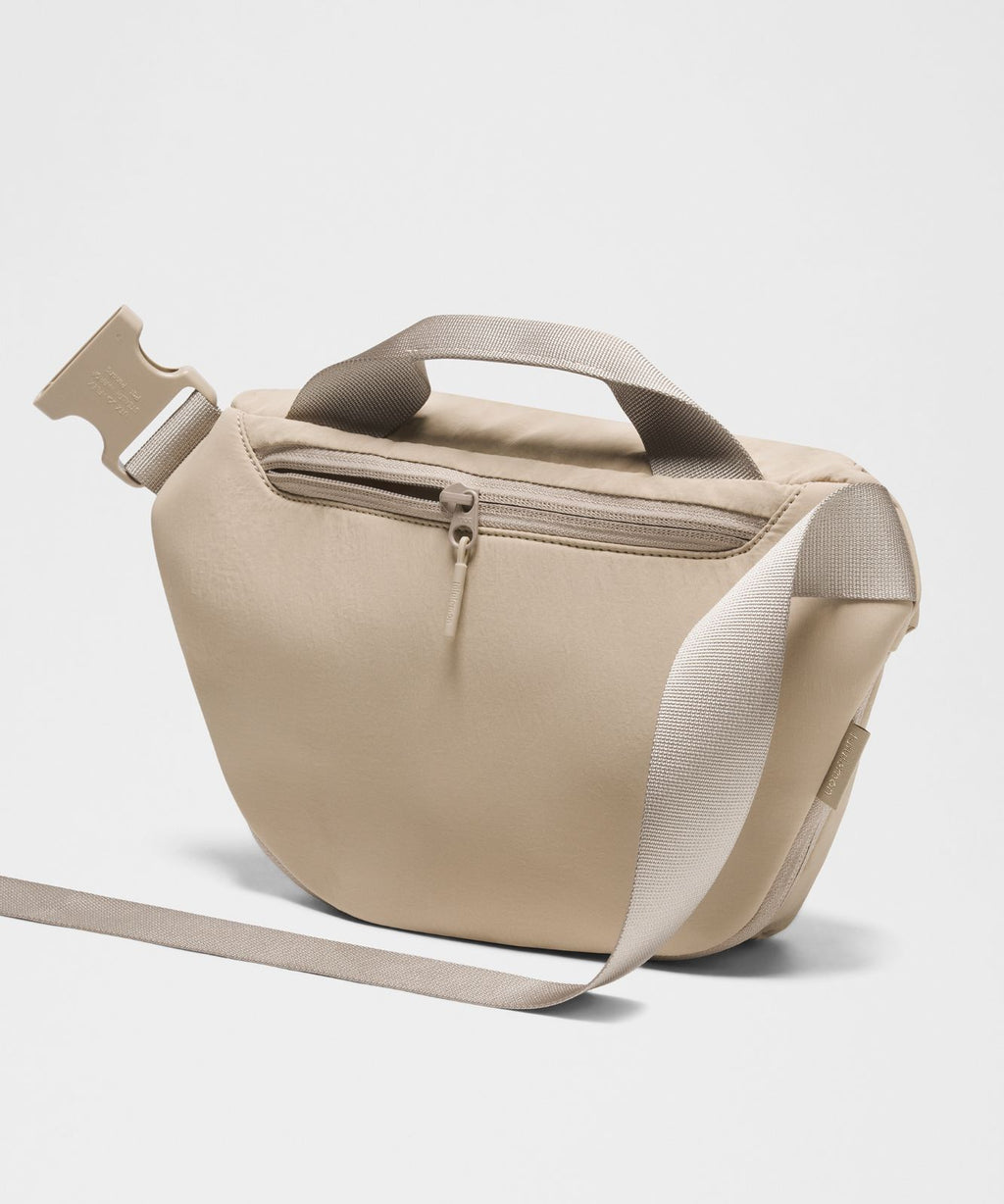 Curved Crossbody Bag 3L Wacky Khaki