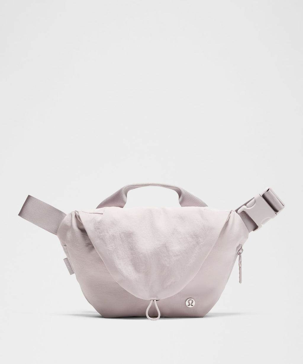 Curved Crossbody Bag 3L Icy Taupe