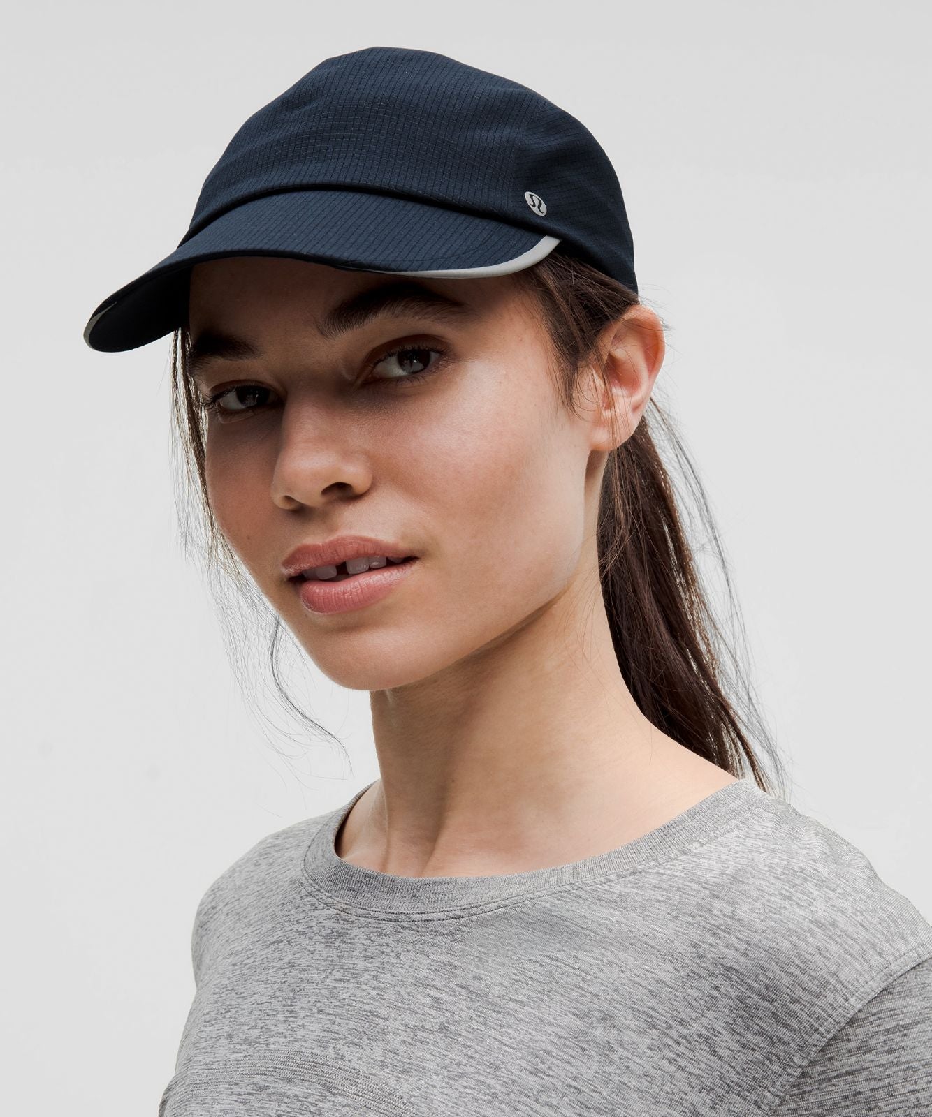 Fast and Free Running Hat *WovenAir True Navy