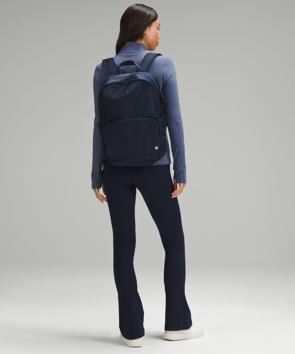 Everywhere Backpack 22L True Navy