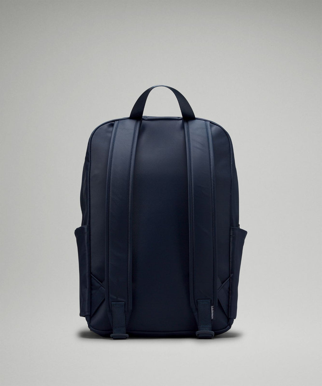 Everywhere Backpack 22L True Navy