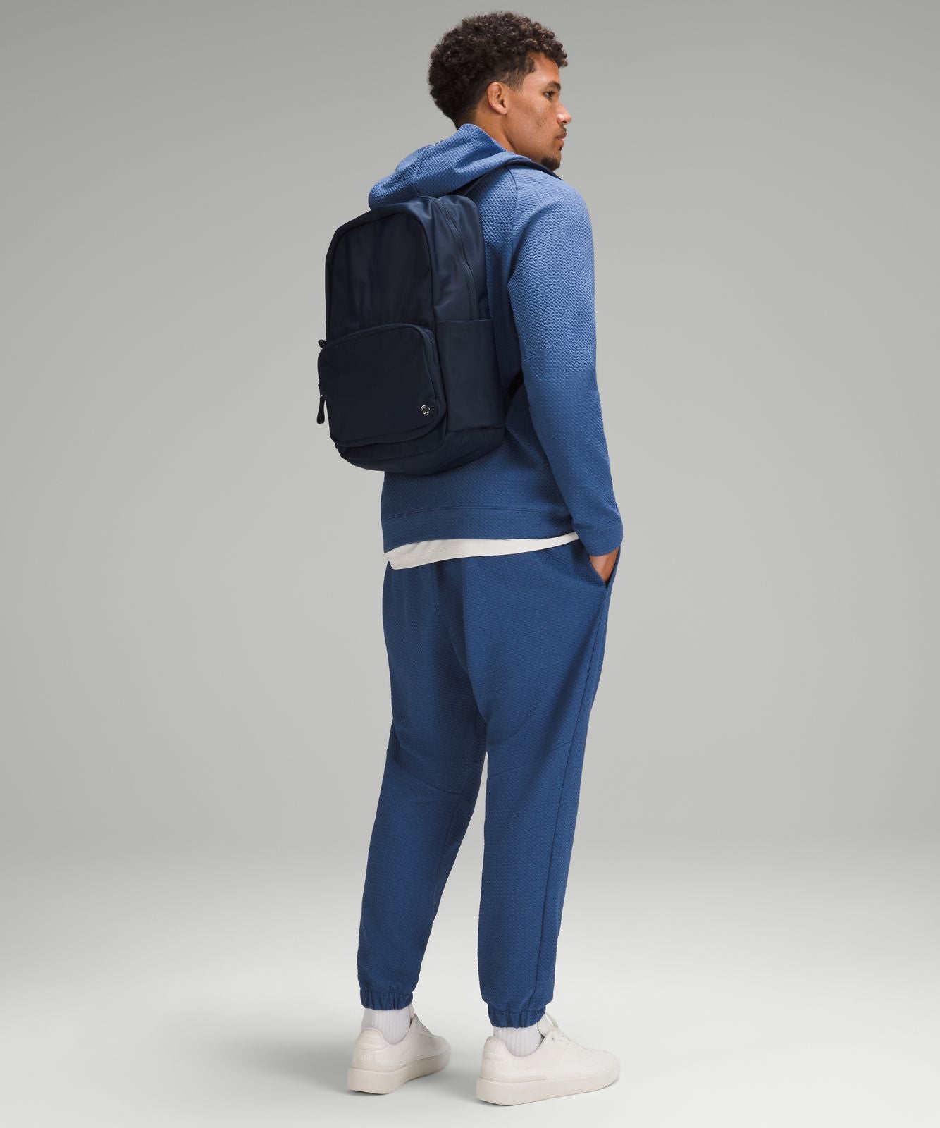 Everywhere Backpack 22L True Navy