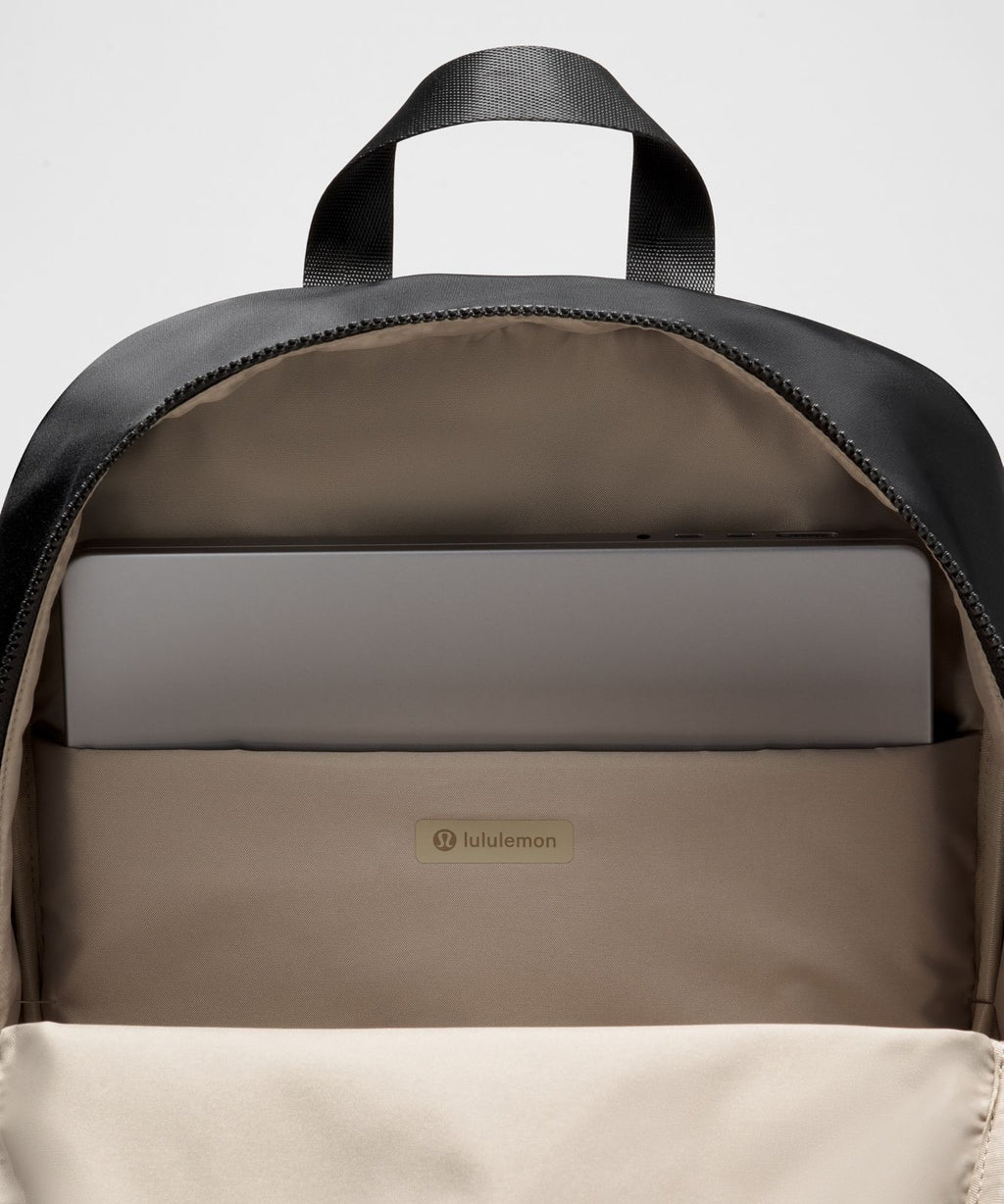 Everywhere Backpack 22L Black/Sheer Oak