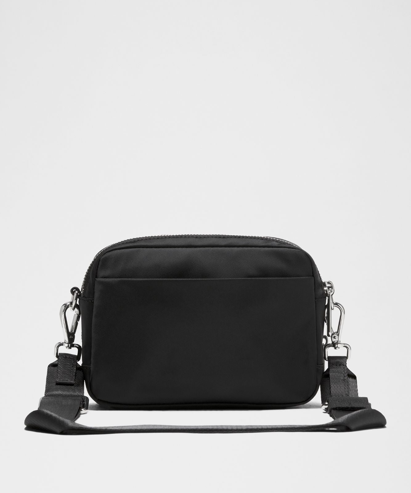 Everywhere Crossbody Bag 2L *Metal Hardware Black/Silver
